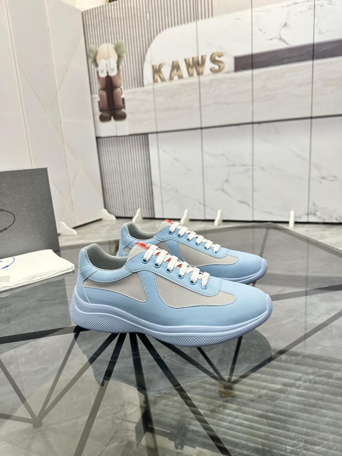 Men's shoes: 💰P360¥ Product trademark: Prada *"Prada*" low-top casual shoes Regular size: 35-47 (can be customized to 48) couple style Product materials: imported silk leather upper, breathable lining, original outsole. Number: 943